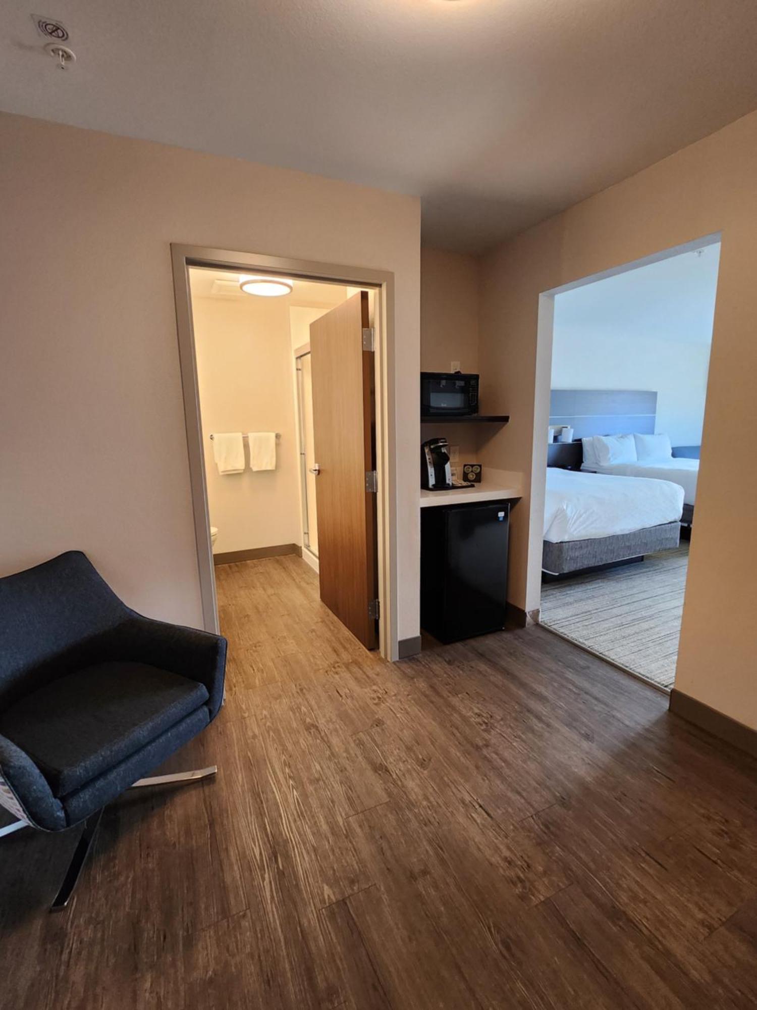 Holiday Inn Express & Suites - Camas By Ihg Exterior foto